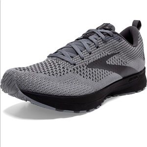 Brooks Revel 4. Size 10.5. Like New!!
